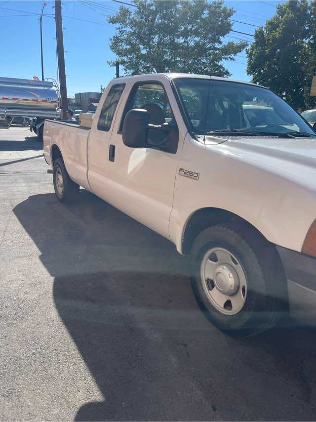 Chevrolet Silverado 1500 Image 2