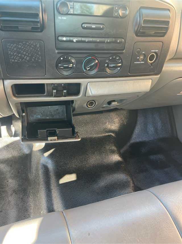 Chevrolet Silverado 1500 Image 9